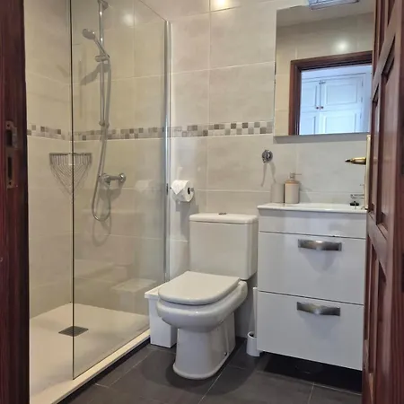 Detached With Stunning Mountain And Sea Views, 14m Pool & Sunken Hot Tub Вілла
